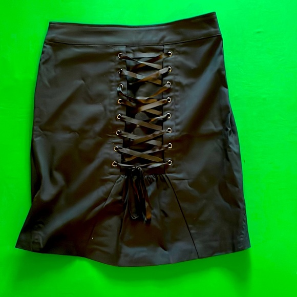 Guess size 26 Stretch Corset Skirt NWT - Picture 8 of 8